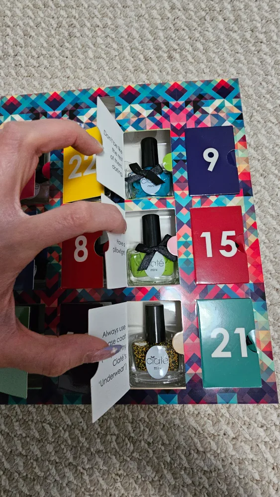 Sephora Ciaté Mini Mani Month Advent Calendar Nail Polish image indicator(9)