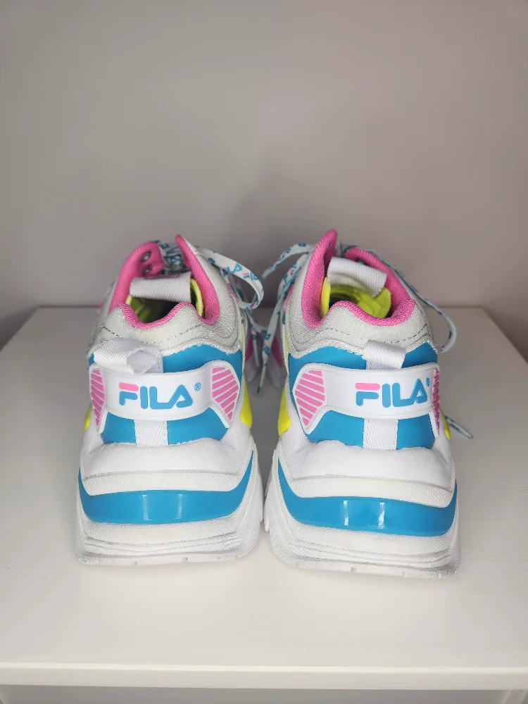 Fila Disruptor II Premium Sneakers - Women's Size 8.5 image indicator(6)