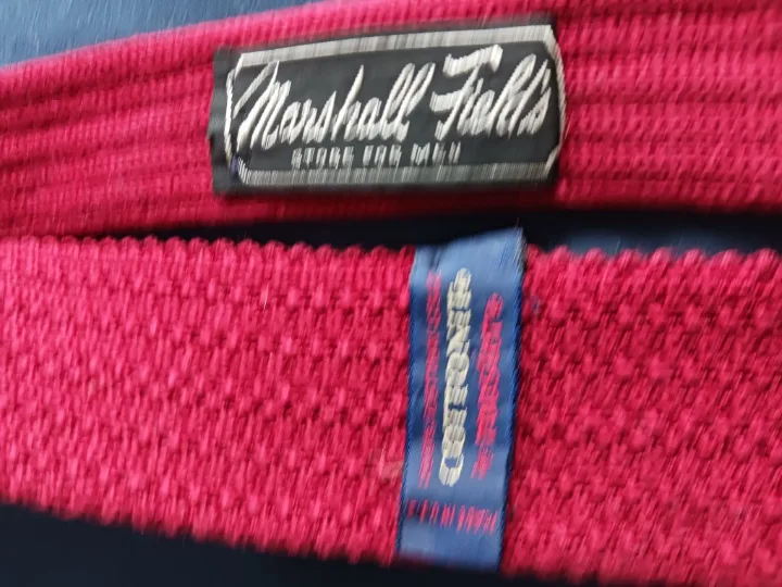 👔 Red Knit Skinny Tie 2" wide image indicator(3)