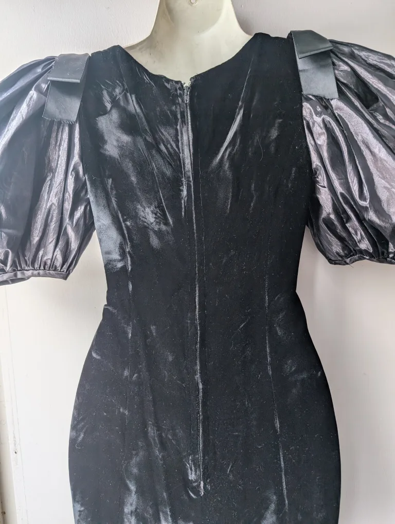 Vintage 80''s handmade black velvet dress image indicator(6)