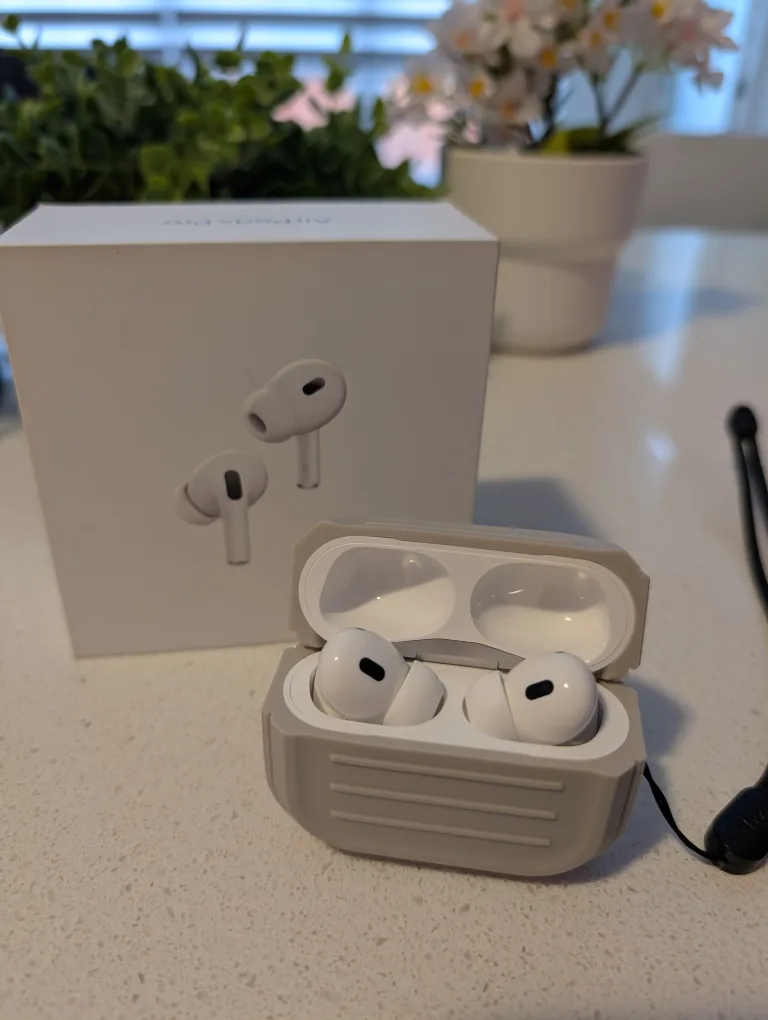 Brand New - Apple AirPods Pro 2 with Charging Case image indicator(6)