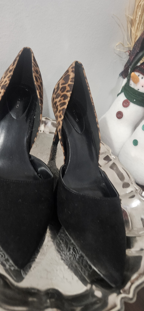 Black and Leopard Print Suede Heels - photo 4