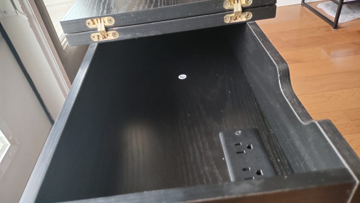 Bedside/End table with charging station - photo 3