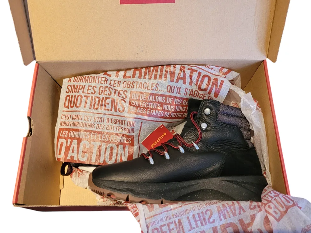 BNIB Kodiak Women's Boots, Size 8.5 image indicator(7)