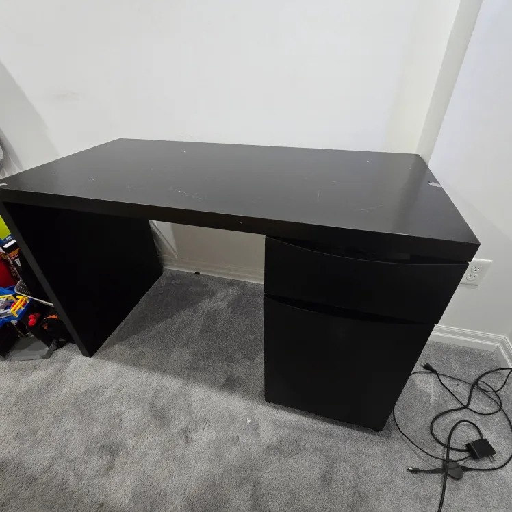 Black Desk with Drawer and Shelf image indicator(2)