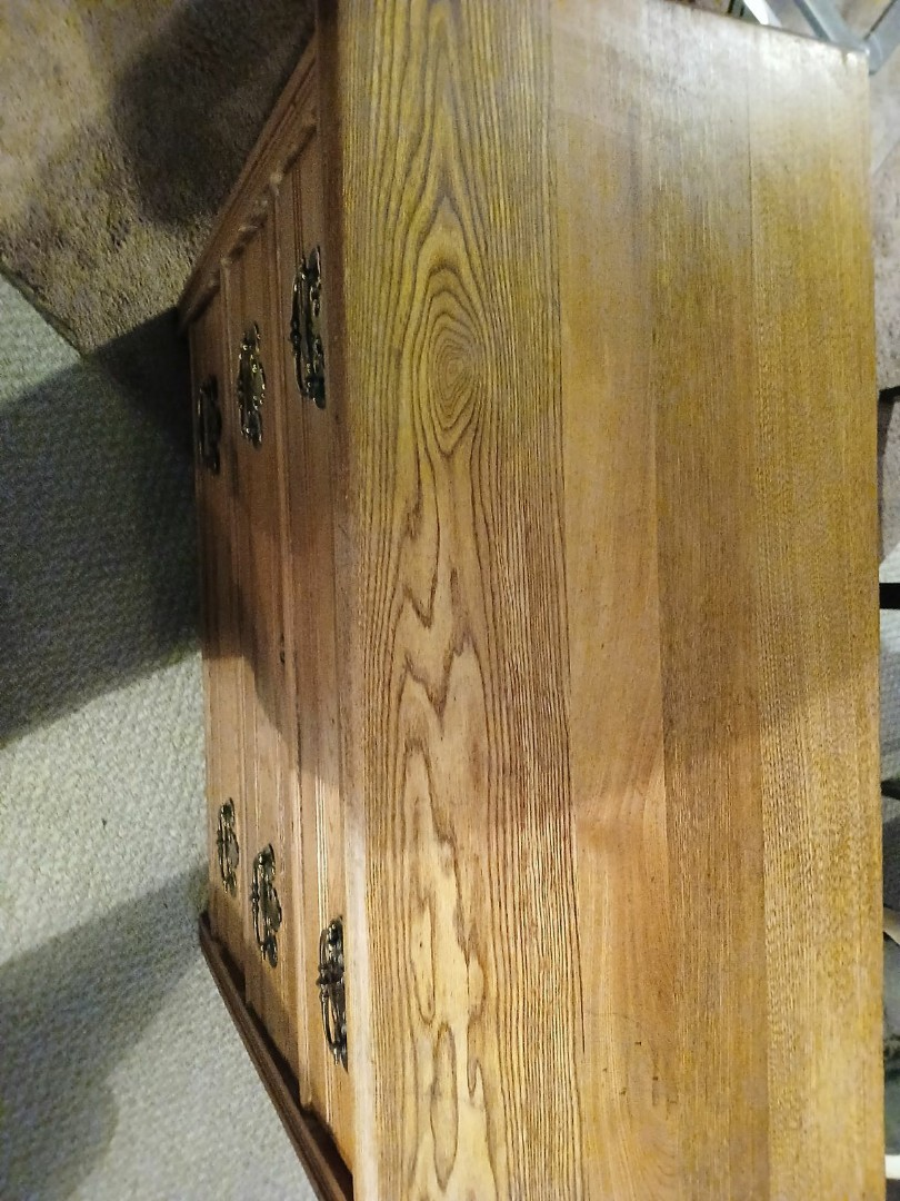 Wooden Three-Drawer Dresser - photo 2