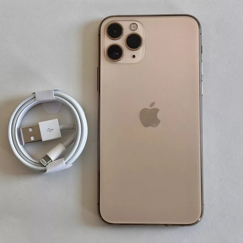 Mint like new iPhone 11 Pro Max Rose Gold 256GB thumbnail