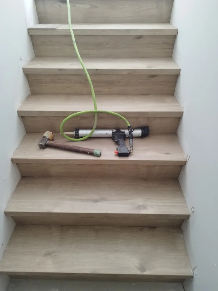 Stair Treads and Flooring image indicator(4)