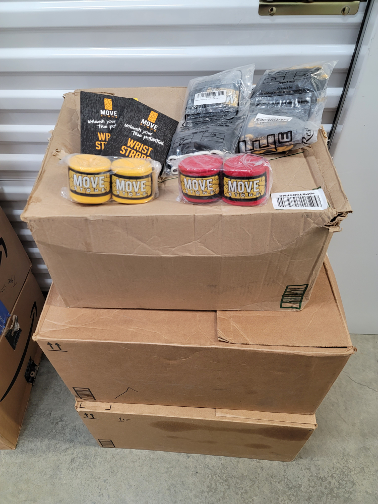 MoveStone 100x Boxing MMA Gloves & 200+ Wraps - photo 3