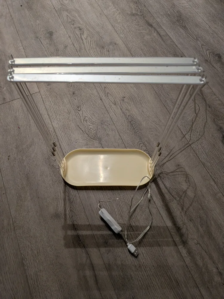 Grow light with tray thumbnail