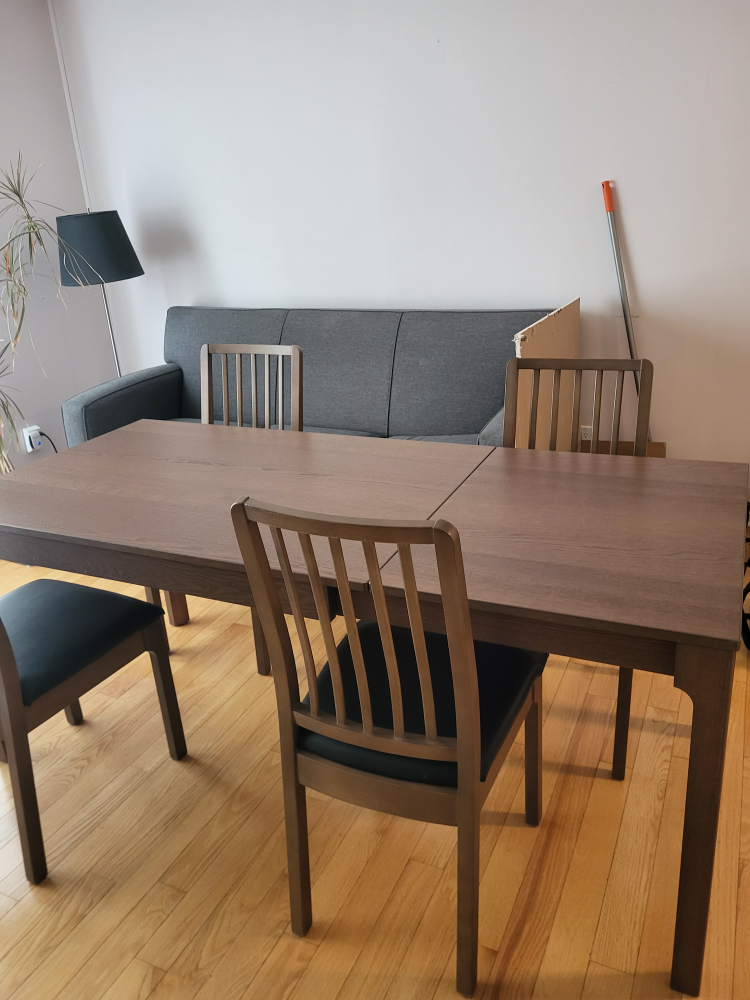 IKEA EKEDALEN Extendable Dining Table with 4 Chairs - photo 2