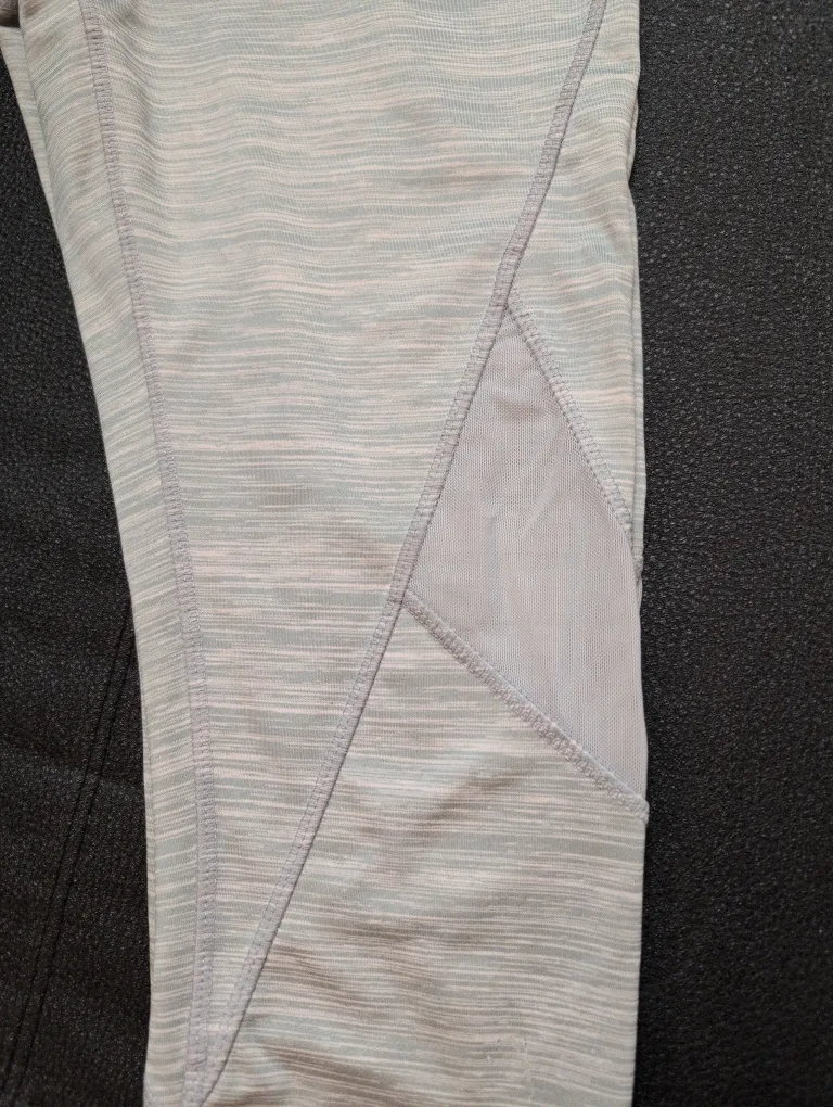 Women's Grey & Lime Green Capri Leggings  w/ Free Tank Top 💚🥕 image indicator(4)