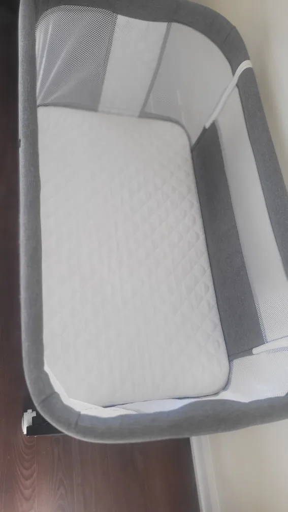 Baby bassinet with stand and mosquito net image indicator(5)