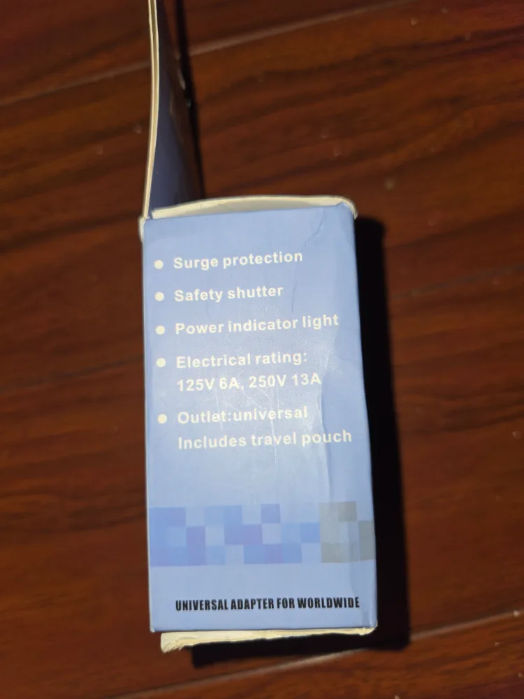 International Travel Adaptor - All-in-One image indicator(3)