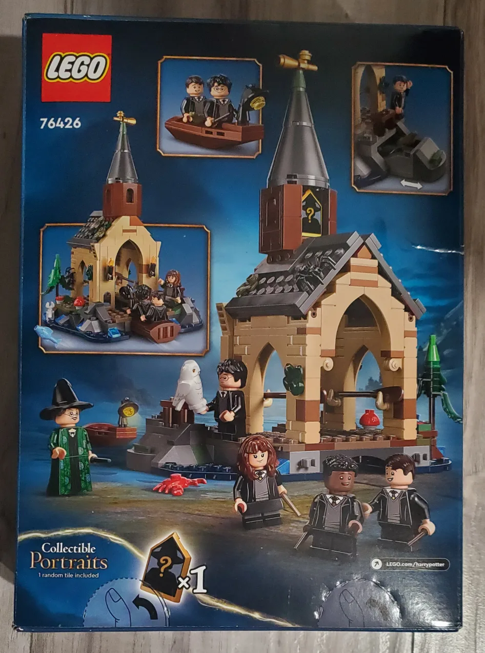 LEGO Harry Potter 76426 Hogwarts Castle Boathouse image indicator(2)