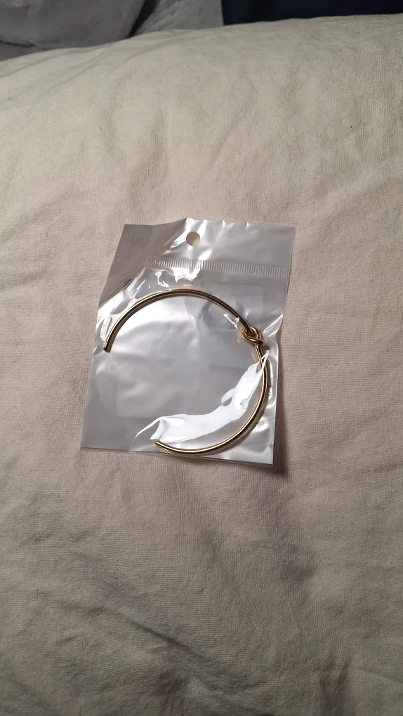 [new ✨�️] Gold Knot Cuff Bracelet image indicator(3)