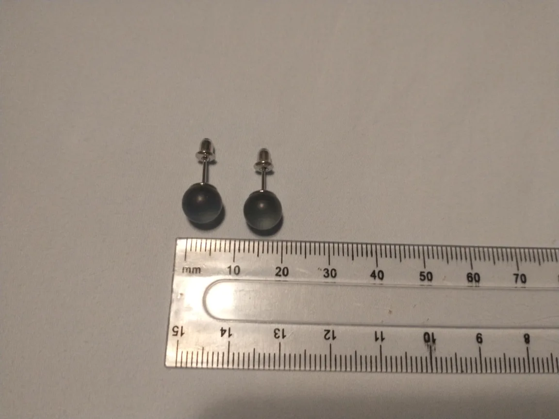 Nogu grey mermaid glass .925 sterling silver stud earrings image indicator(4)