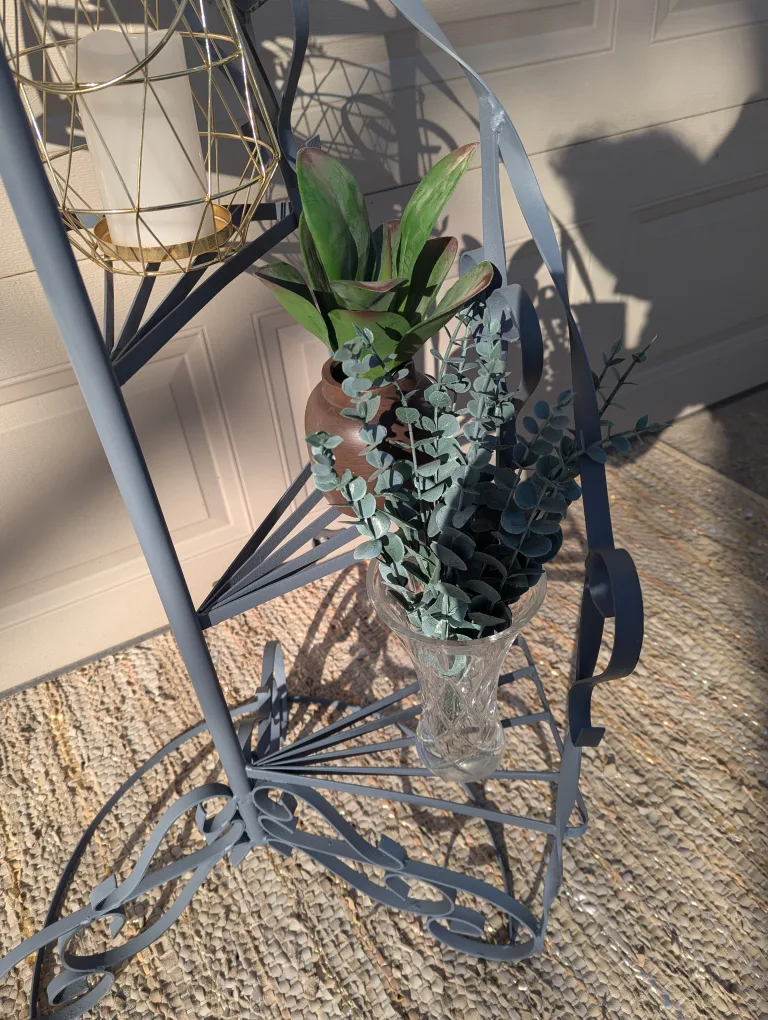 Metal Plant Stand image indicator(5)