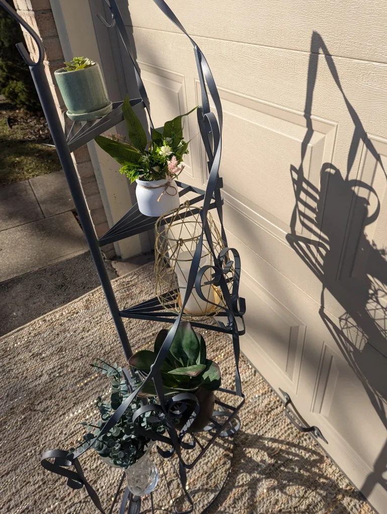 Metal Plant Stand image indicator(8)