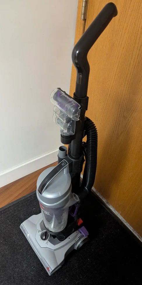 Bissell AeroSwift Bagless Upright Vacuum image indicator(2)