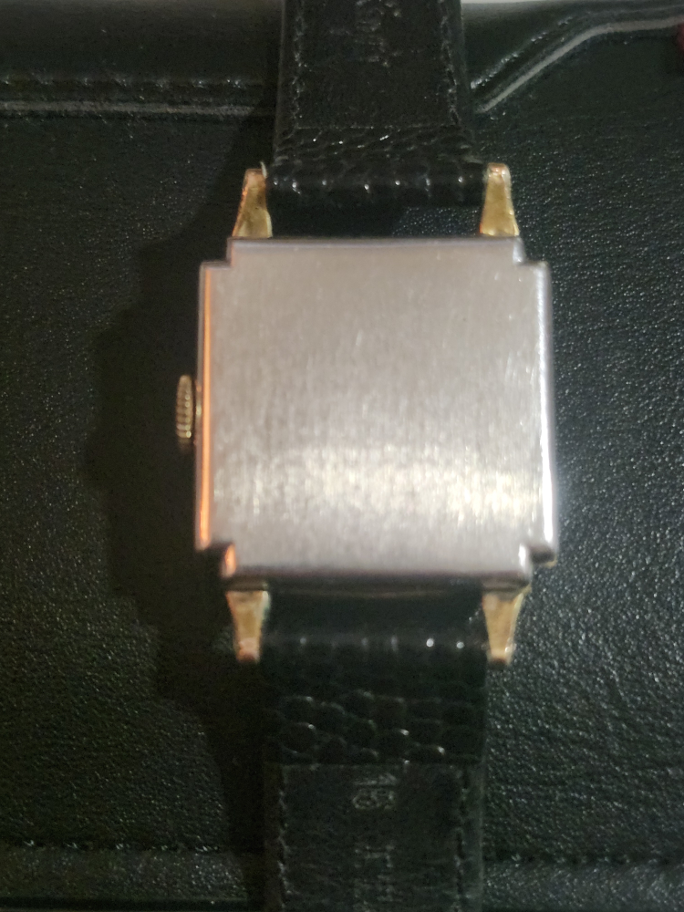 Vintage CYMA Gold-Tone Square Wristwatch - photo 4