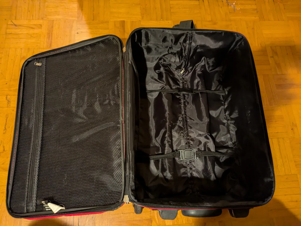 Pink Rolling Suitcase image indicator(6)