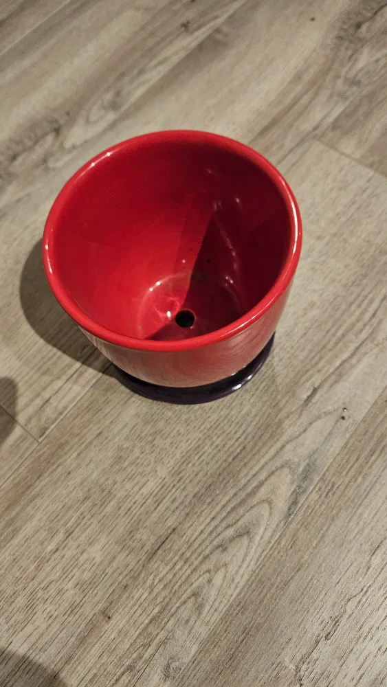 Red ceramic planter with saucer image indicator(2)
