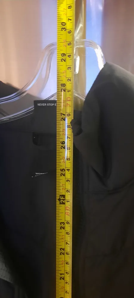 The North Face Women's Size Medium Black Puffer Jacket image indicator(5)