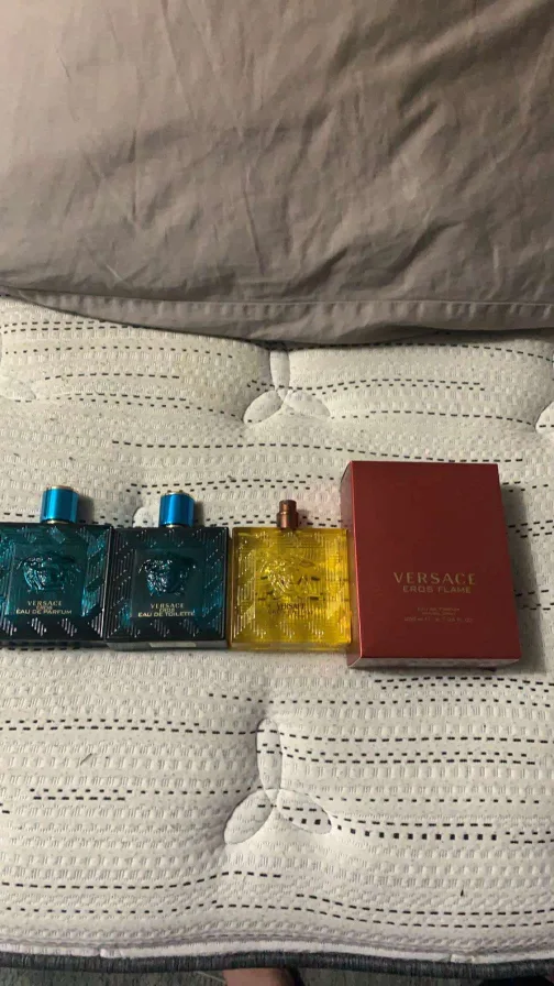 Versace Eros Flame and Eau de Toilette Gift Set thumbnail