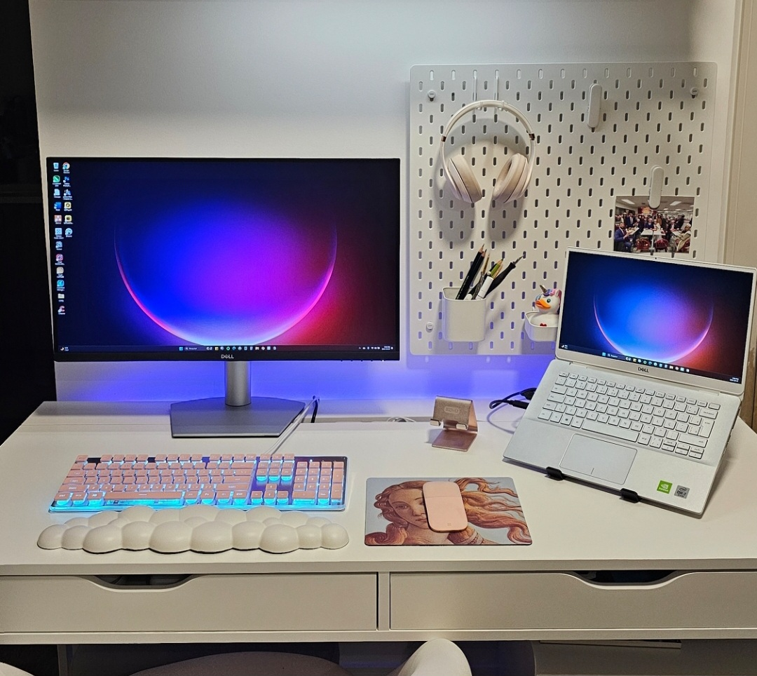 White Desk - photo 2