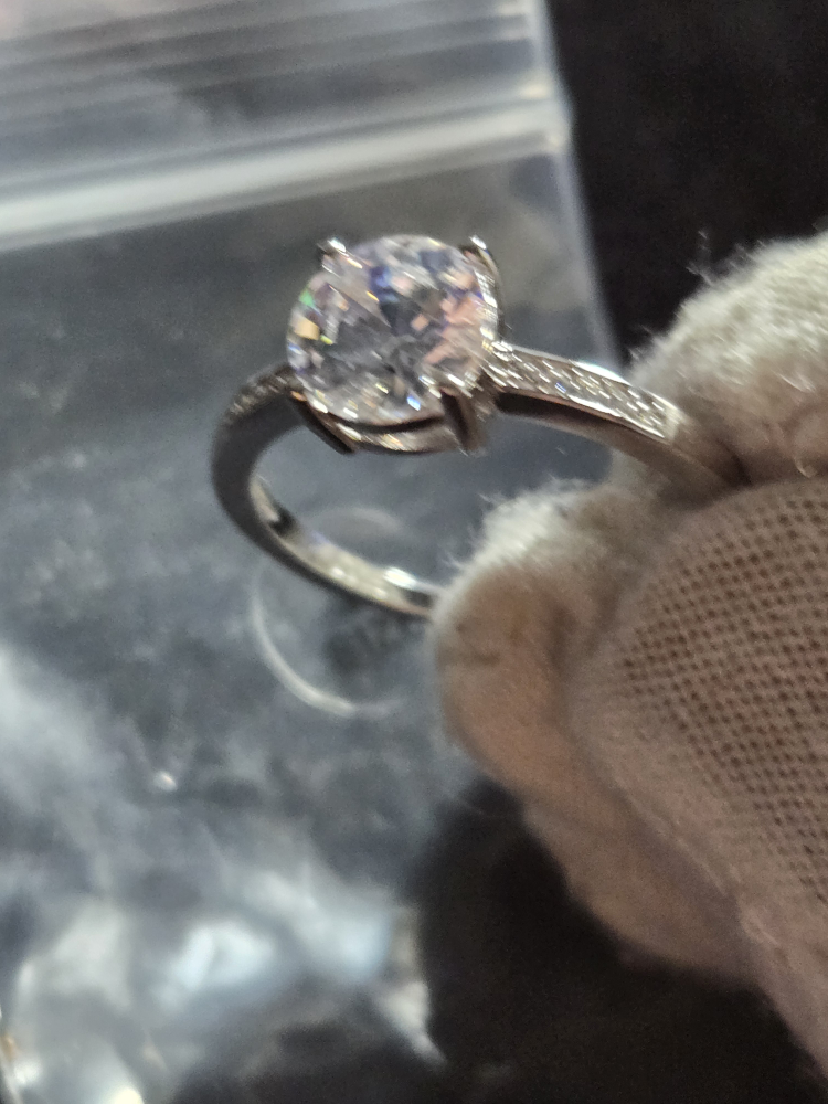 Sterling Silver engagement Ring Size 9 zircon stone