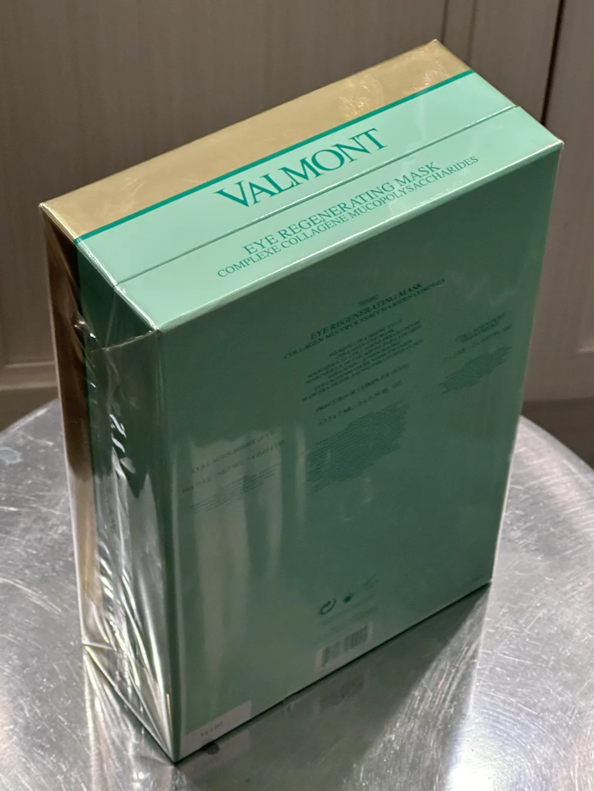 Brand new Valmont Eye Regenerating Mask Collagen set image indicator(2)
