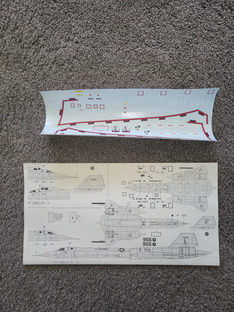 Italeri Lockheed SR-71 Blackbird Model Kit image indicator(7)