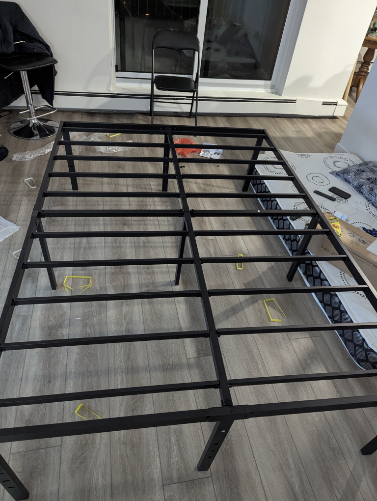 vecelo 18 inch queen bed frame - photo 2