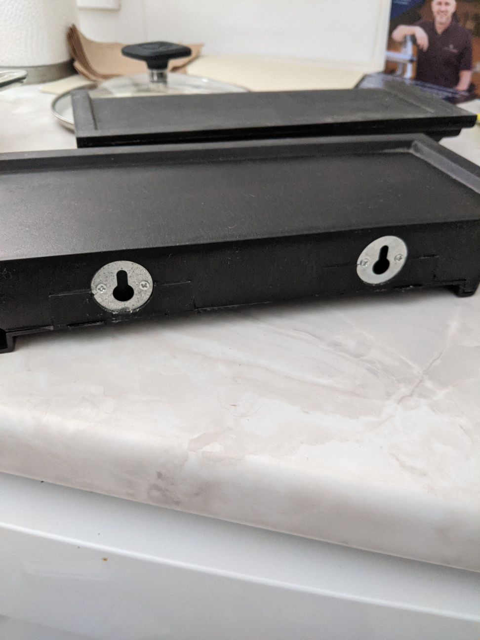 small plastic hangable shelves. - photo 2