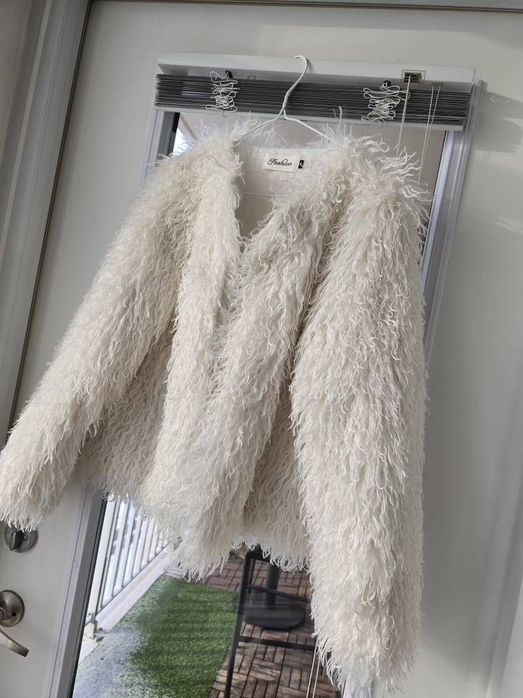 gorgeous furry jacket - photo 4