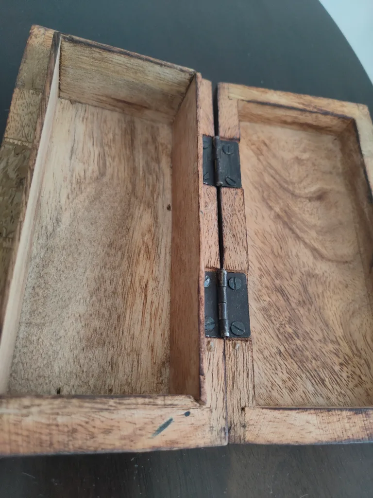 Wooden Box with Pentagram Design image indicator(3)