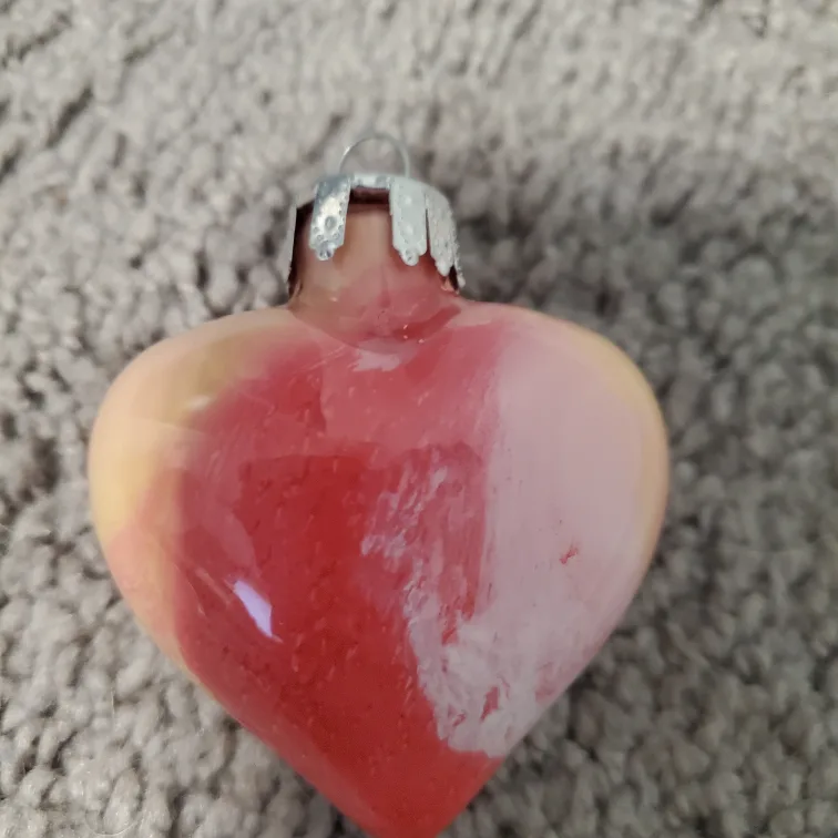 Set of 4 Heart-Shaped Glass Ornaments image indicator(5)