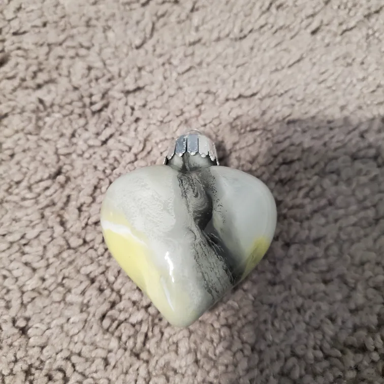 Set of 4 Heart-Shaped Glass Ornaments image indicator(8)