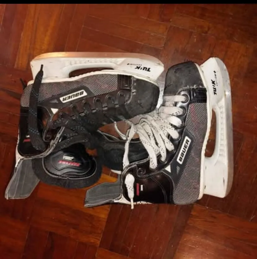Bauer Supreme 3000 Hockey Ice Skates Boys Size 5(Shoe size 6) image indicator(2)