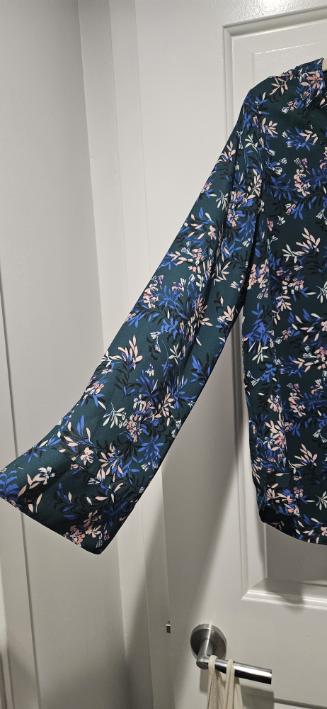 Banana Republic Women's Floral Blouse - Medium (fits Small too) - photo 3