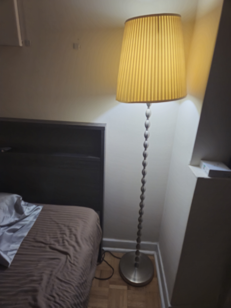 Elegant Floor Lamp with Beaded Stand - photo 2