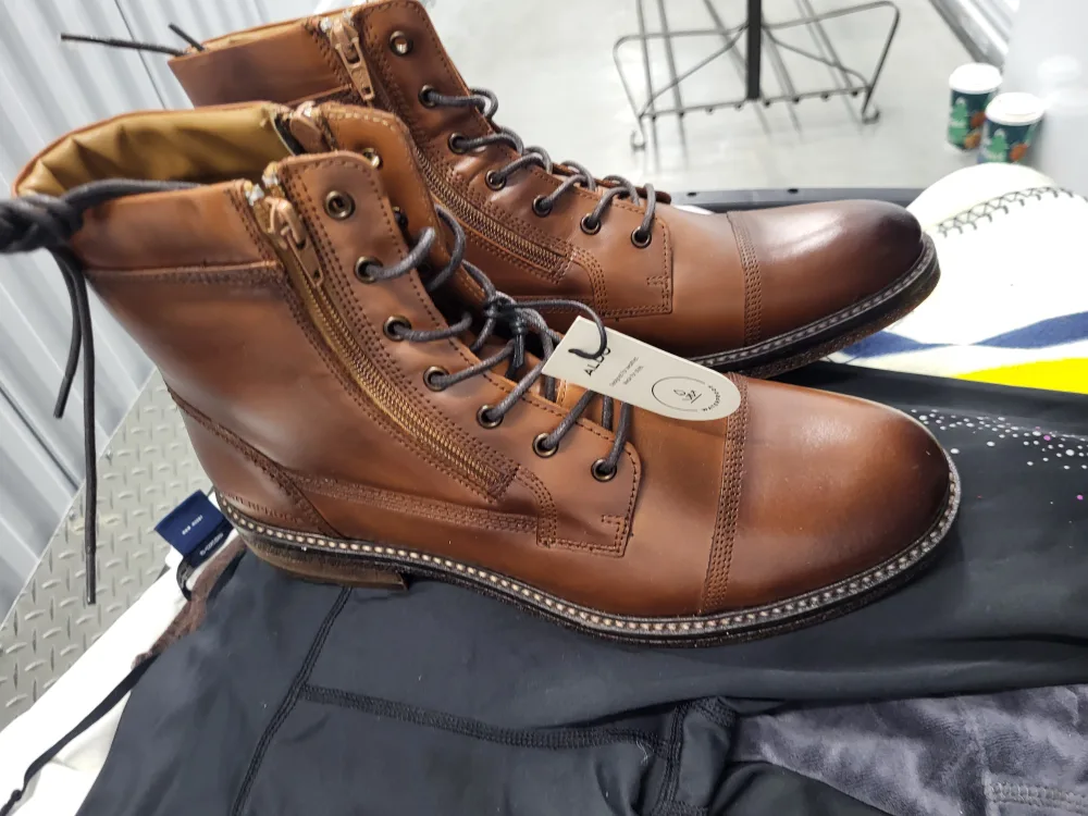 also men's leather boots image indicator(2)