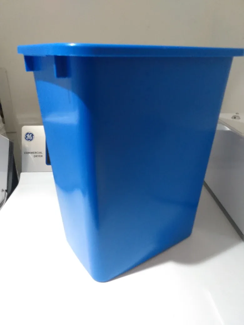 Clean Used Smallish Recycling Bin image indicator(2)