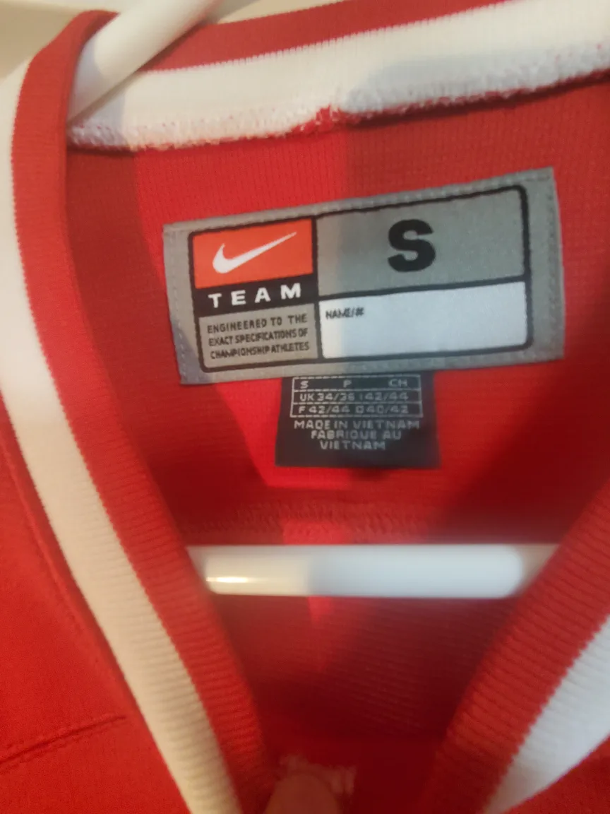 Vintage Team Canada Jersey 2010 (SM) image indicator(4)