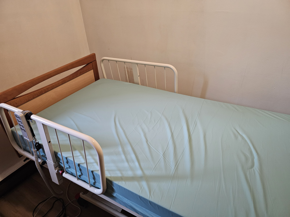 Used Adjustable Hospital Bed with Remote - photo 3