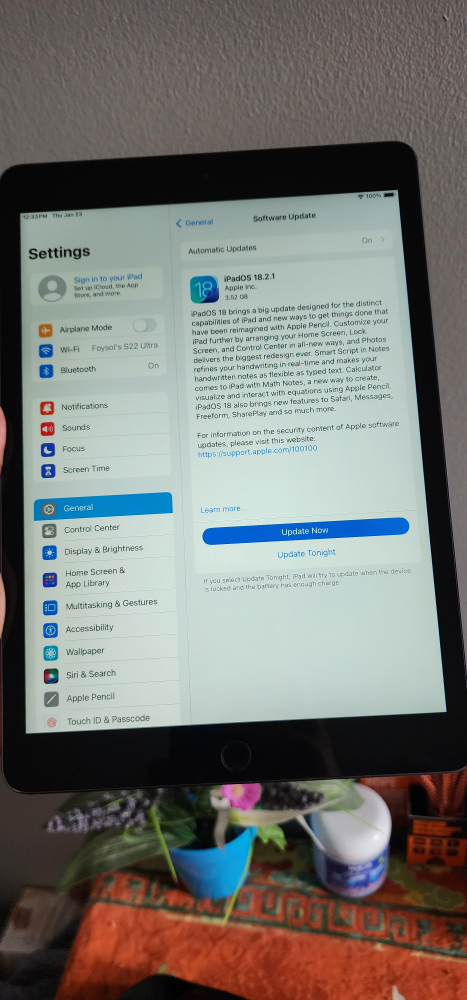 iPad 8th Generation - 32GB - Space Grey - photo 3