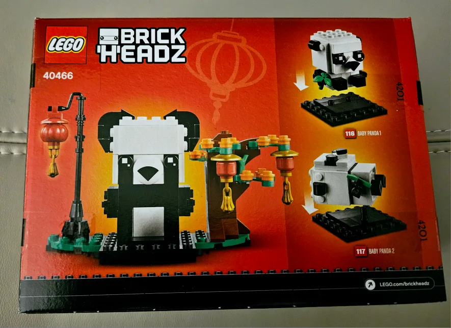 Brand New Retired BrickHeadz Panda Family 40466 image indicator(2)