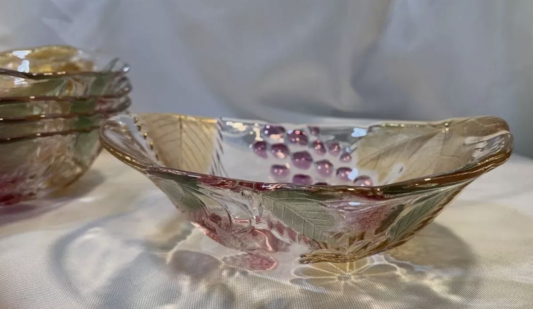 Vintage Glass Bowl Set with Grapes and Leaves Design - photo 3