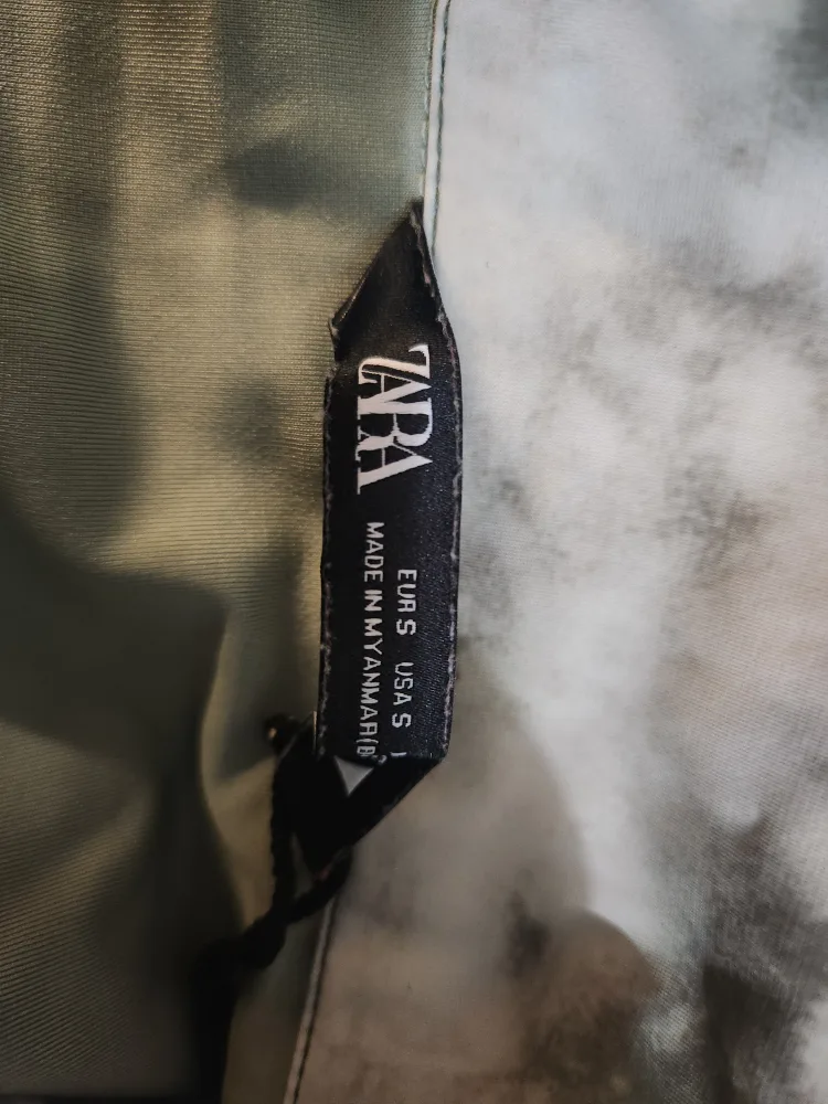 Crop top and pants image indicator(4)